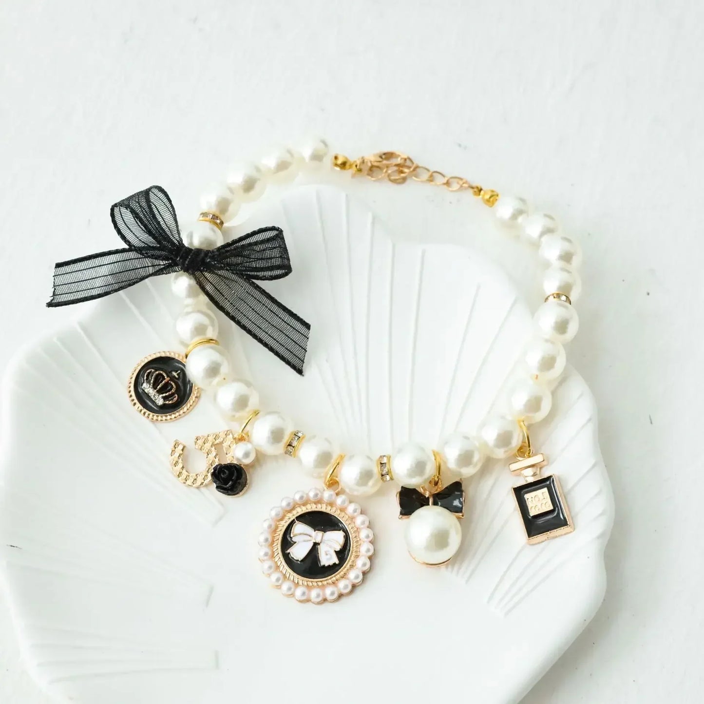 Classy Bow Pearl Collar Jewelry- Pendant Princess Necklace